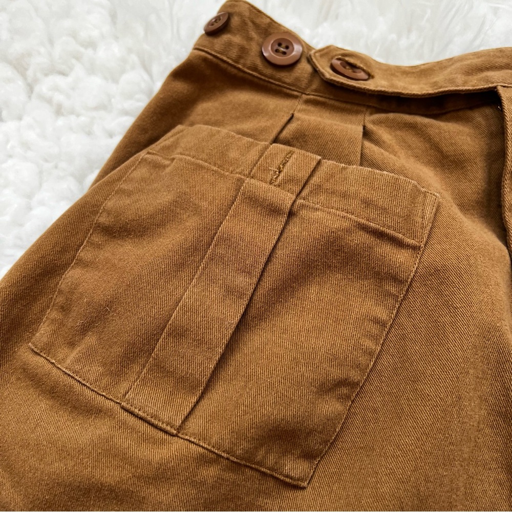 Doen Raelyn Shorts in Boscage - Picture 5 of 7